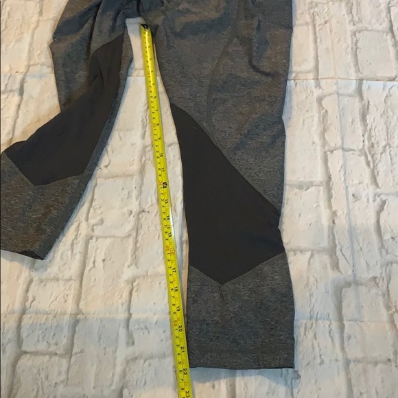Lululemon cropped leggings sz 6 - Picture 6 of 9